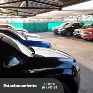 Estacionamiento cubierto por día (auto, suv y pick up)