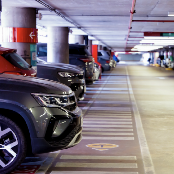 Estacionamiento Cubierto – Sector E2 - E3 + 1 Embalaje de Valijas Gratis